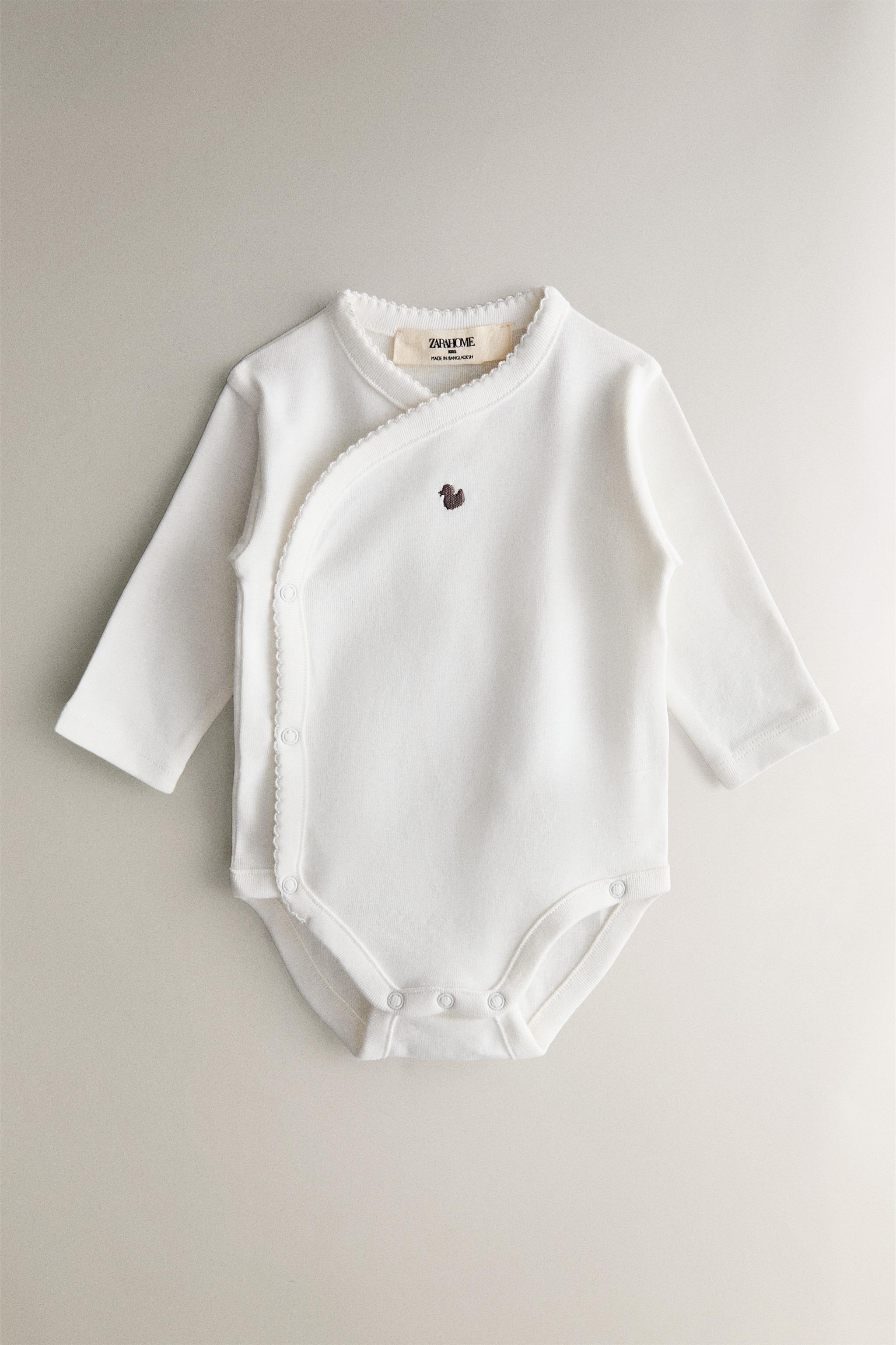 ENSEMBLE DE BODIES EN COTON BRODÉS (PACK 7)